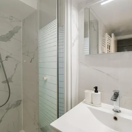 Lavie Maison Cozy Flat In Parisian Passage